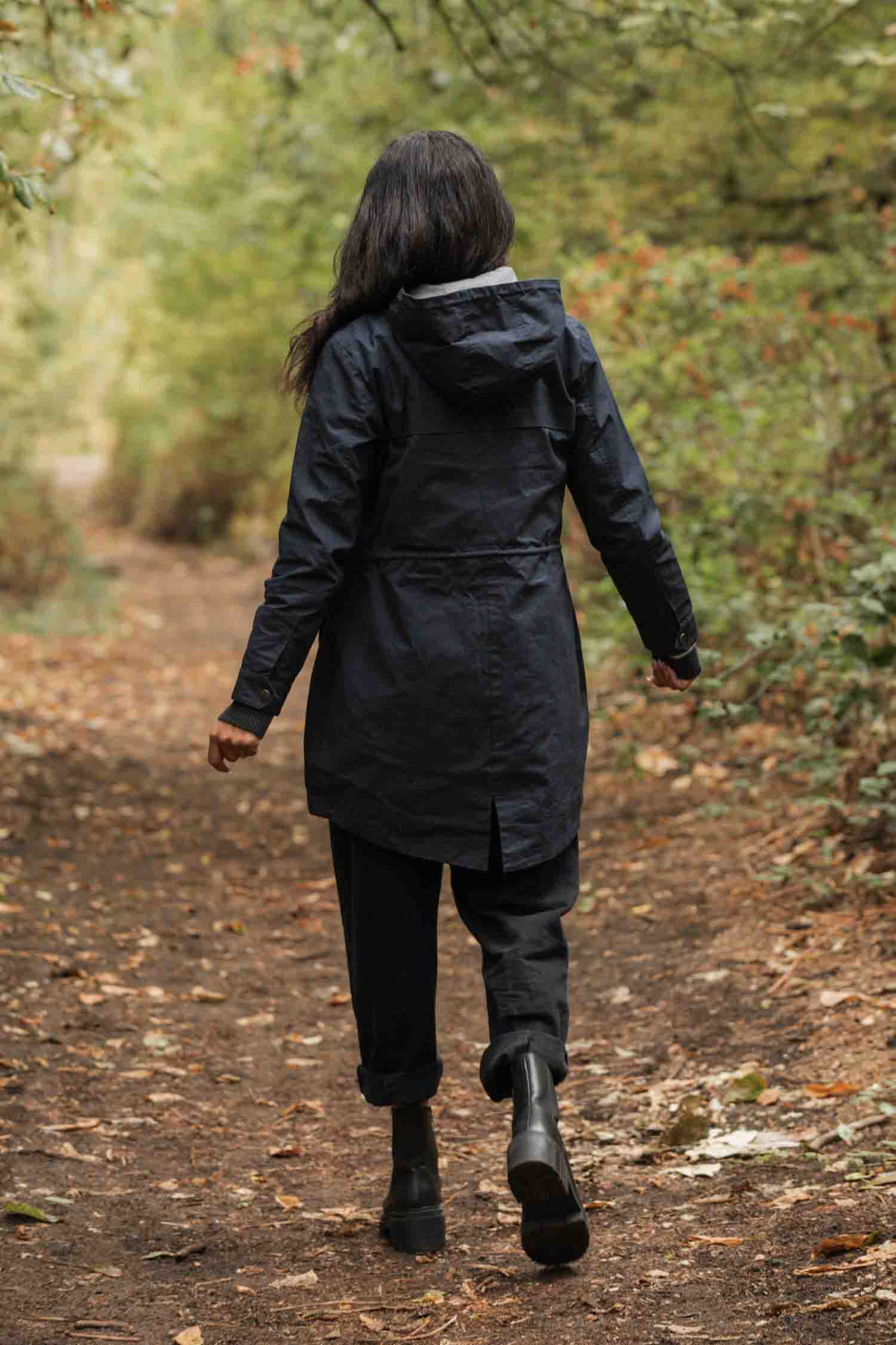 Briar Jacket / Navy Waxed Canvas