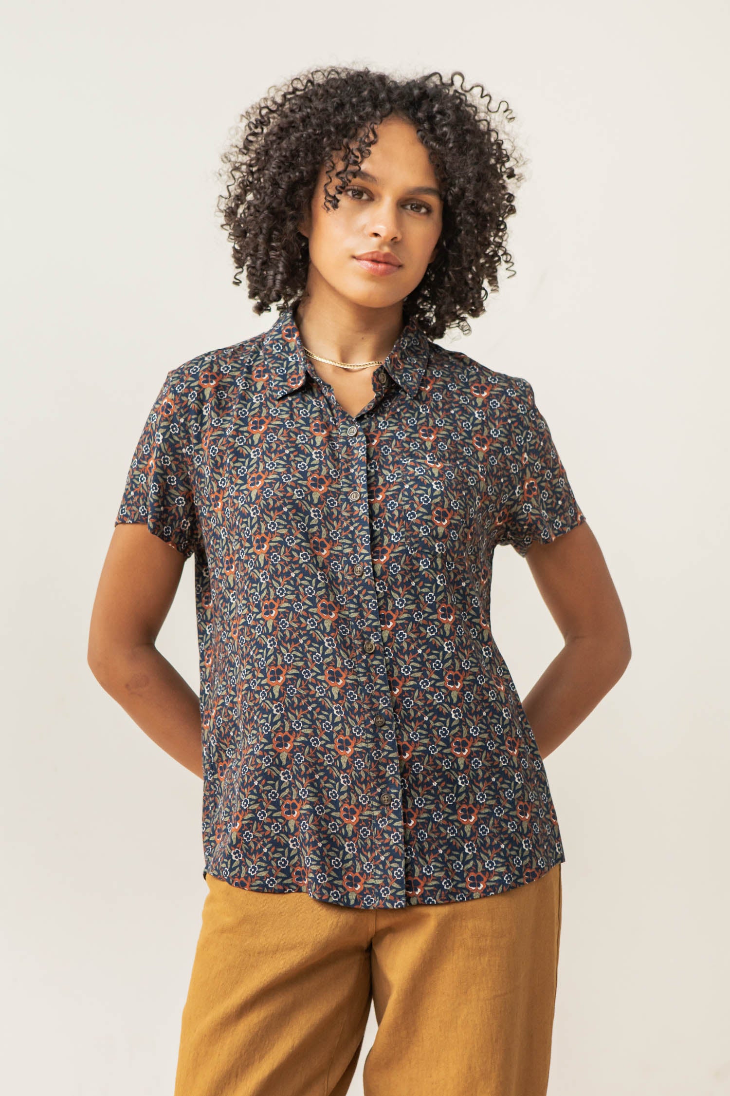 Lana Shirt / Midnight Floral