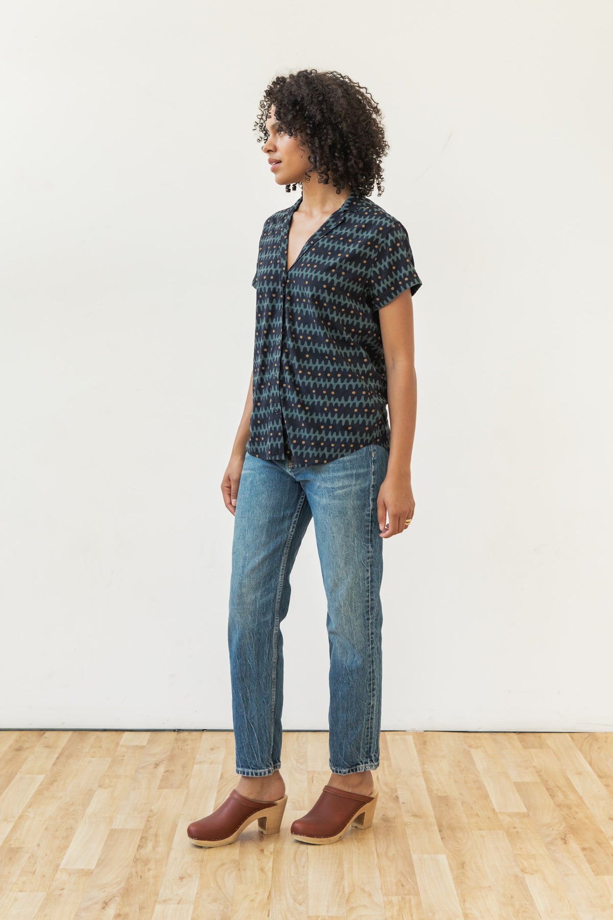 Fishbones Clogs Innes Shirt / Fishbone Ink – Bridge & Burn