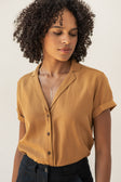 Innes Shirt / Gold.