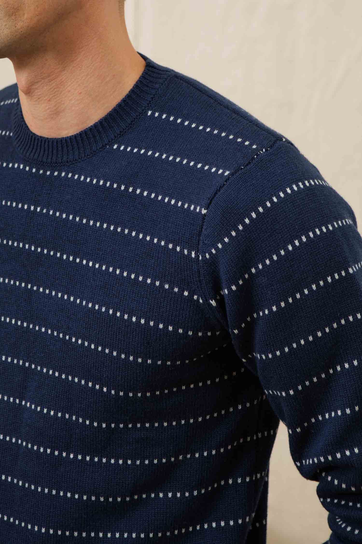 Orson Sweater / Navy Dotted Path
