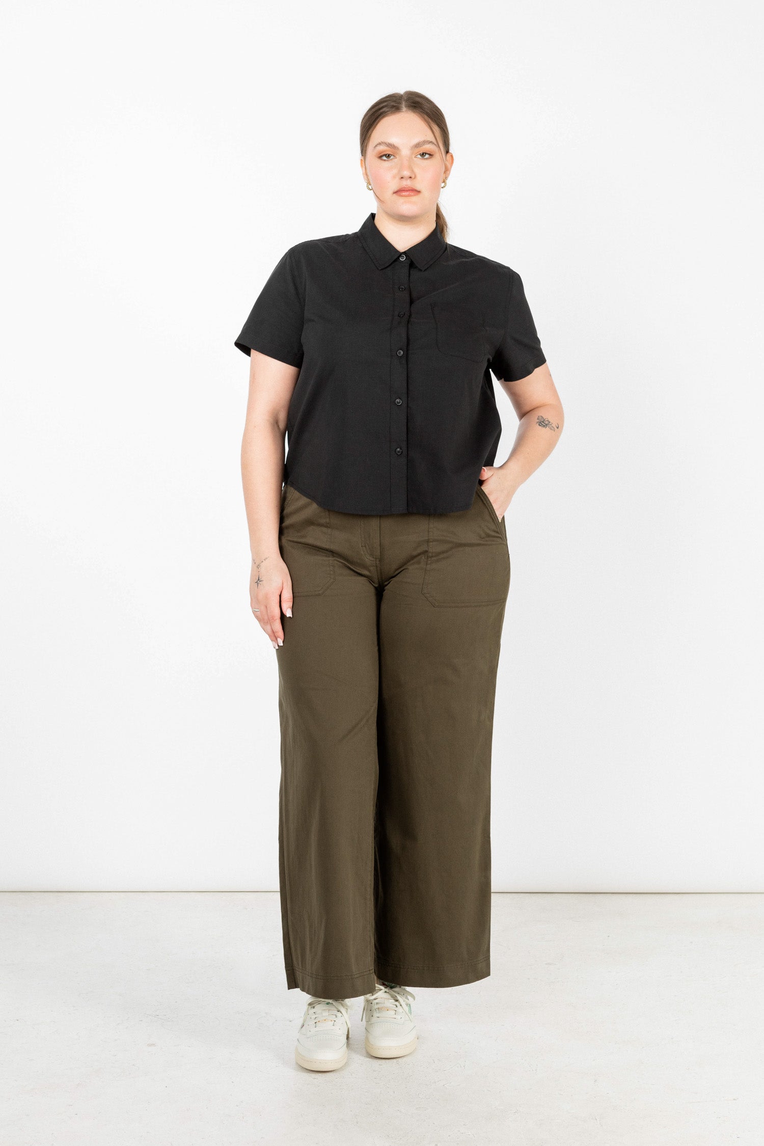 Greer Cropped Shirt / Black Poplin