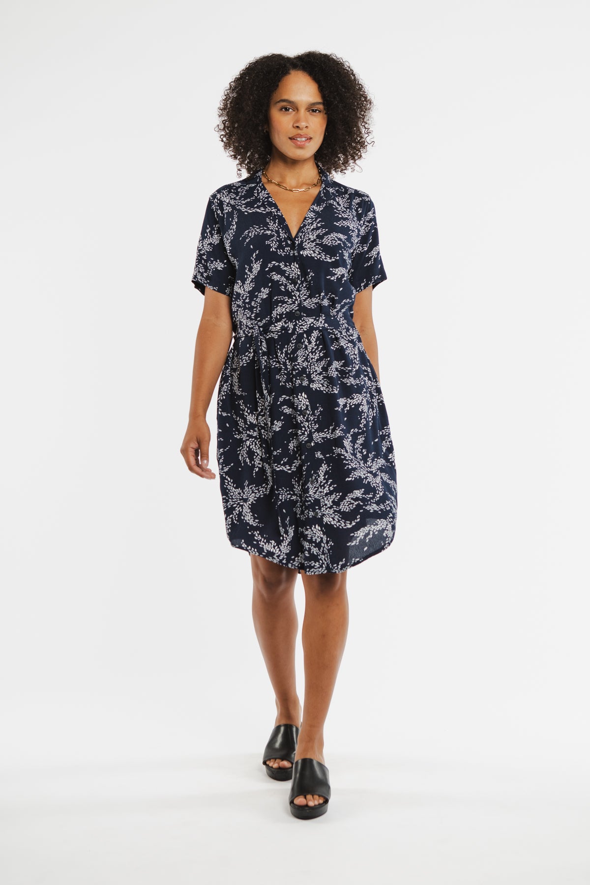 Sofia Shirt Dress / Navy Leaf