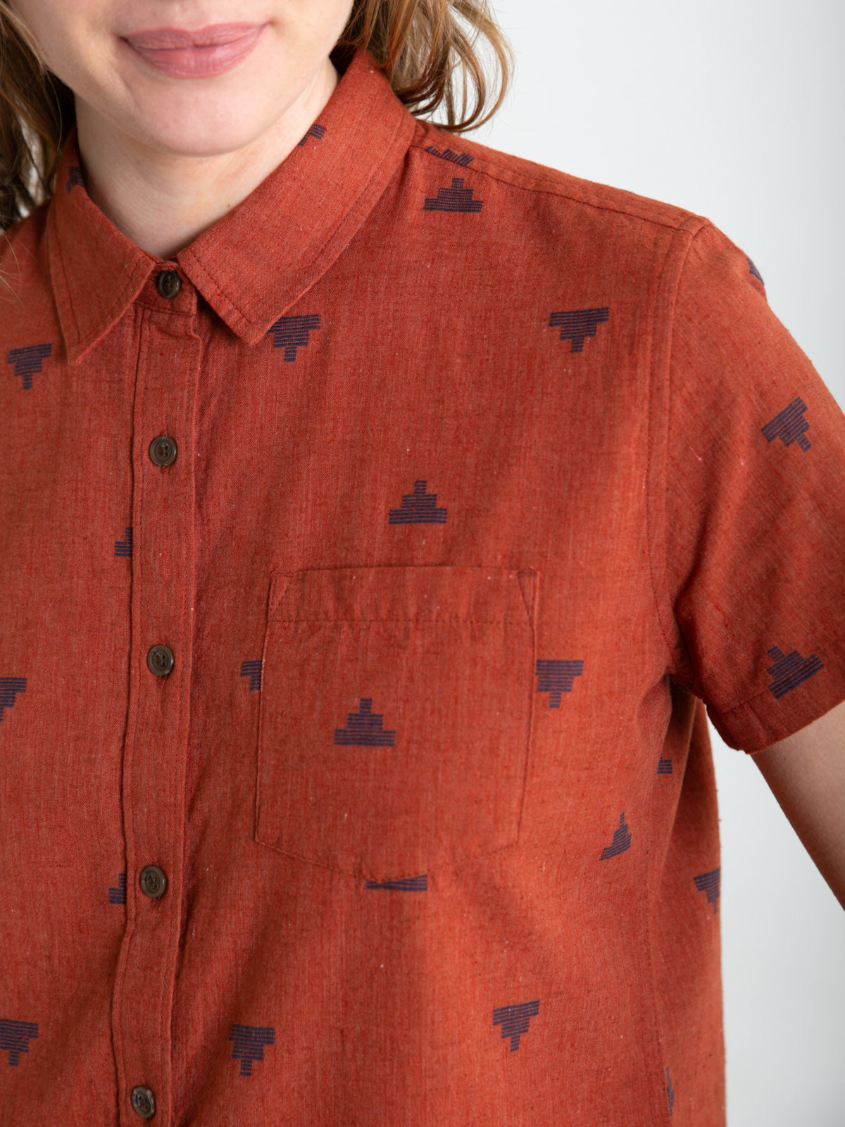 Lana Shirt / Rust Fil-Coupe Pyramids