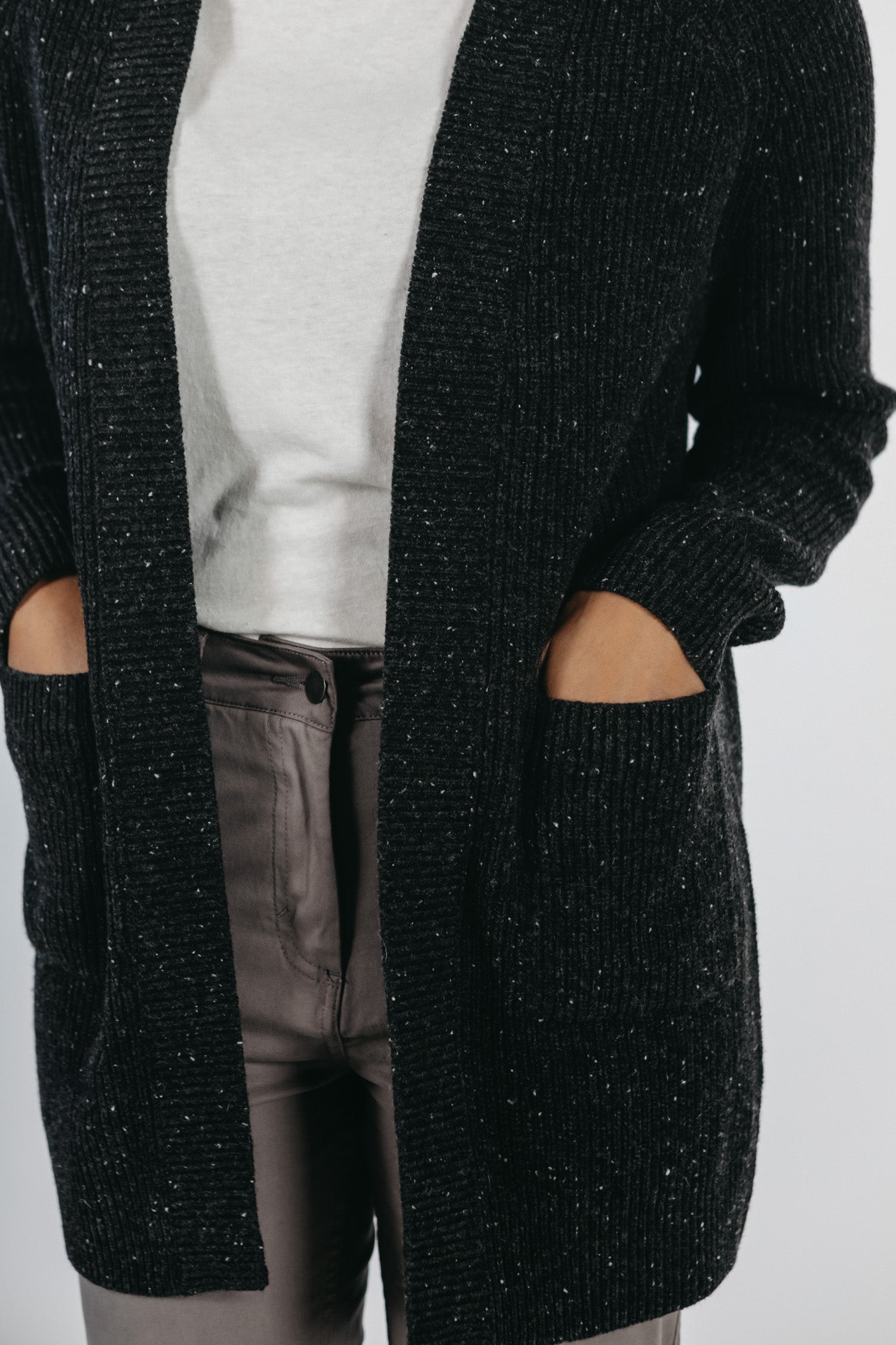 Lewis Cardigan / Charcoal Donegal