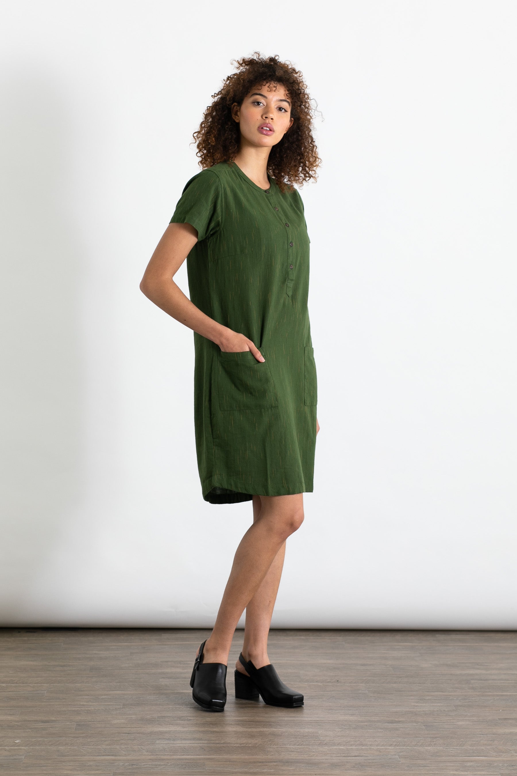 Mariam Shift Dress / Olive Space Dye